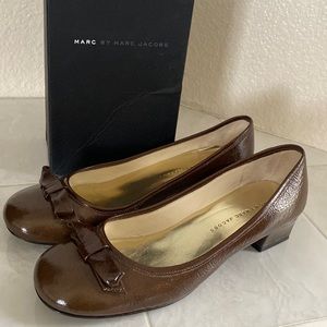 Genuine Marc Jacobs Vernice Army leather flats